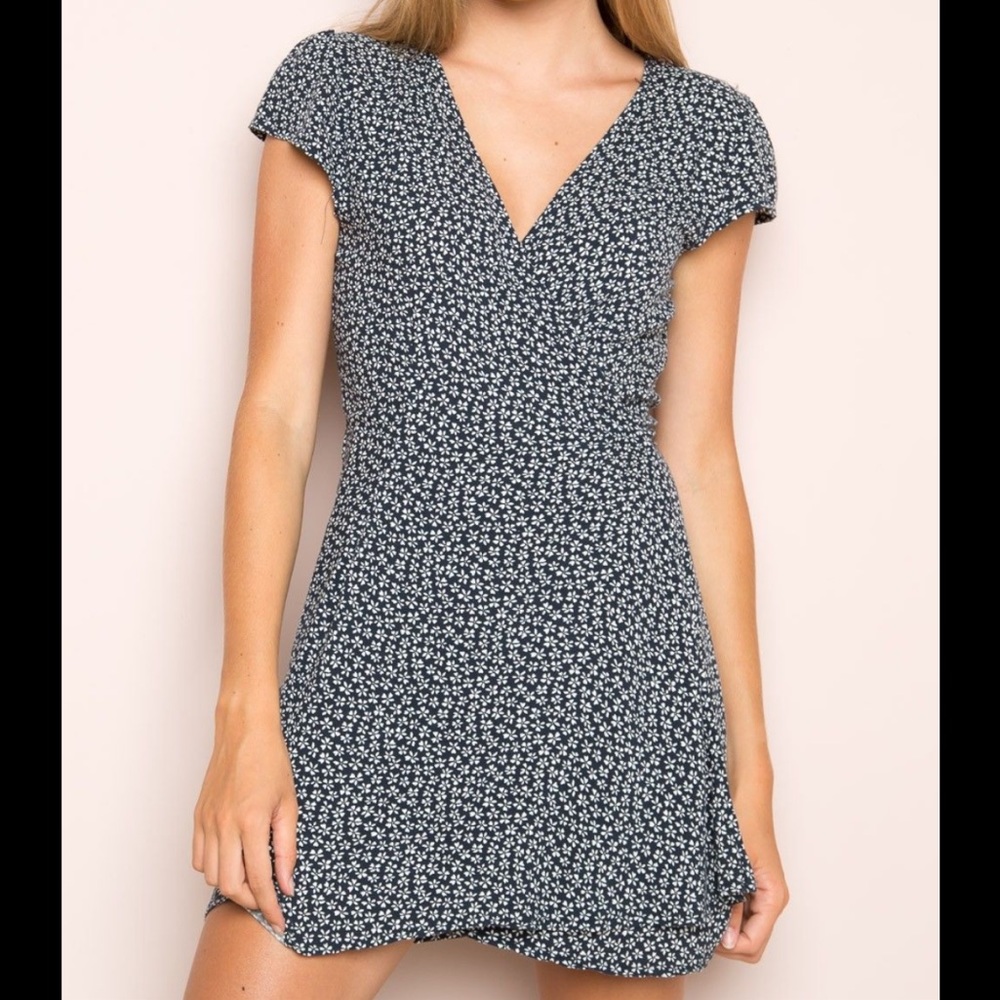 Brandy Melville Robbie navy floral wrap dress